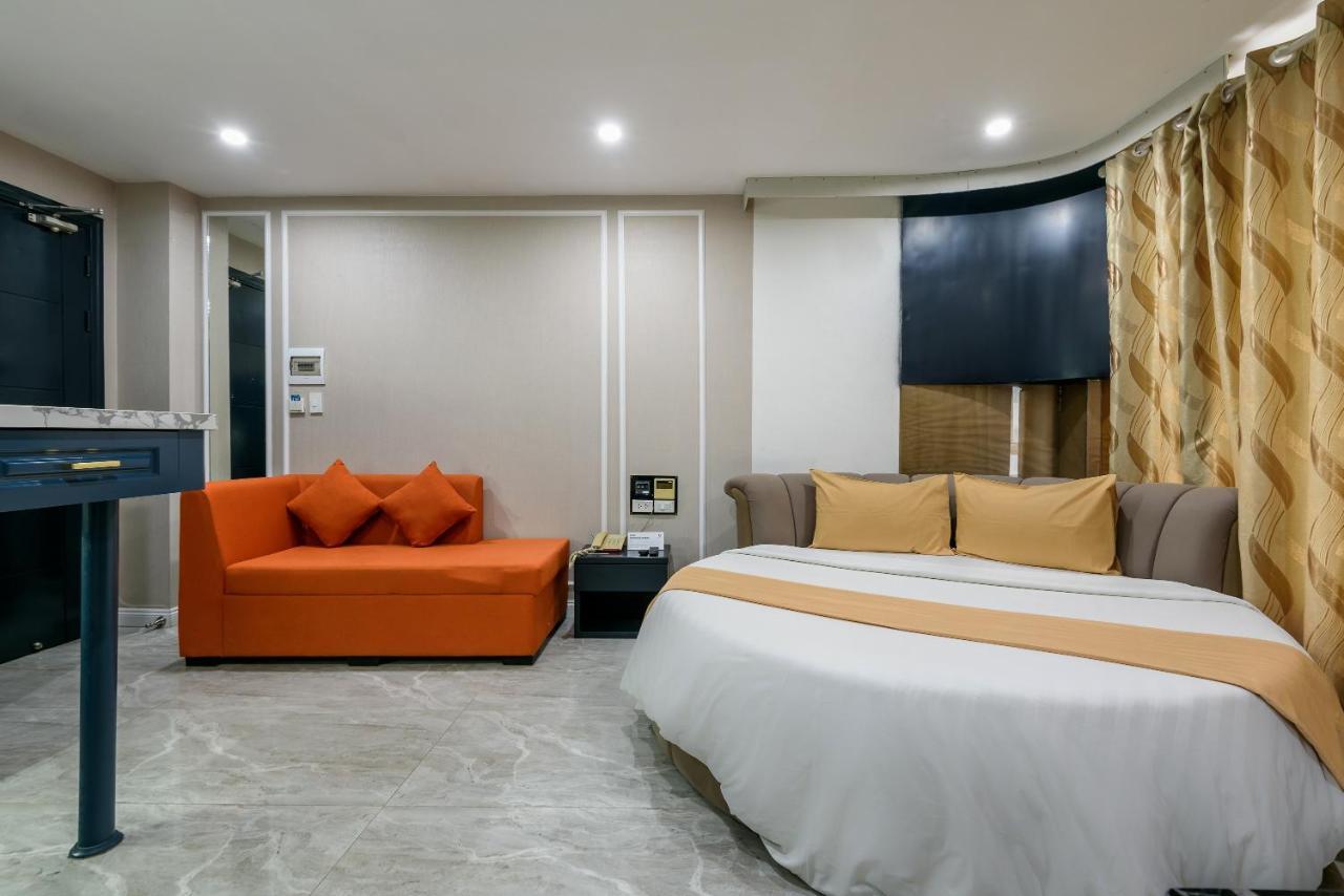 Cozrum Lux - The Arrivals Hotel Ho Chi Minh-stad Buitenkant foto