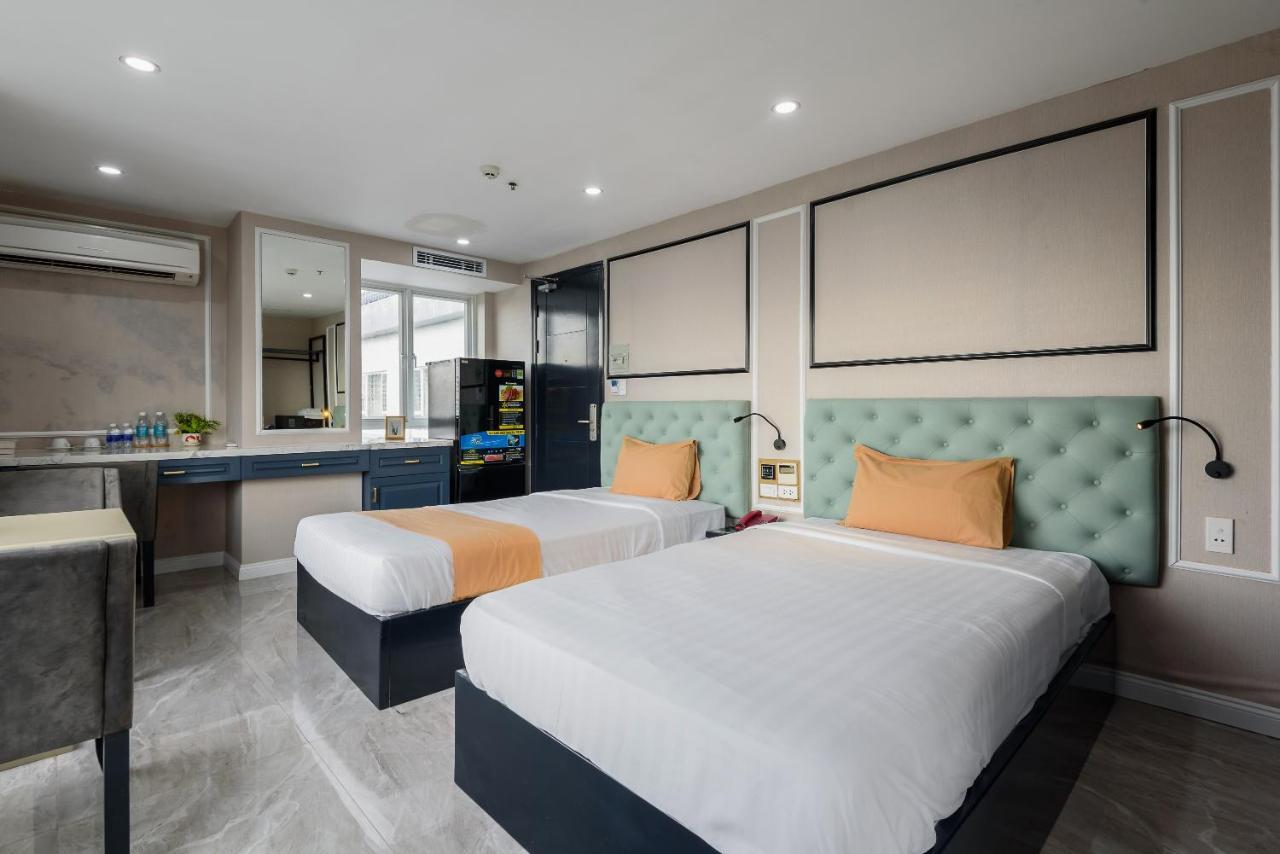 Cozrum Lux - The Arrivals Hotel Ho Chi Minh-stad Buitenkant foto