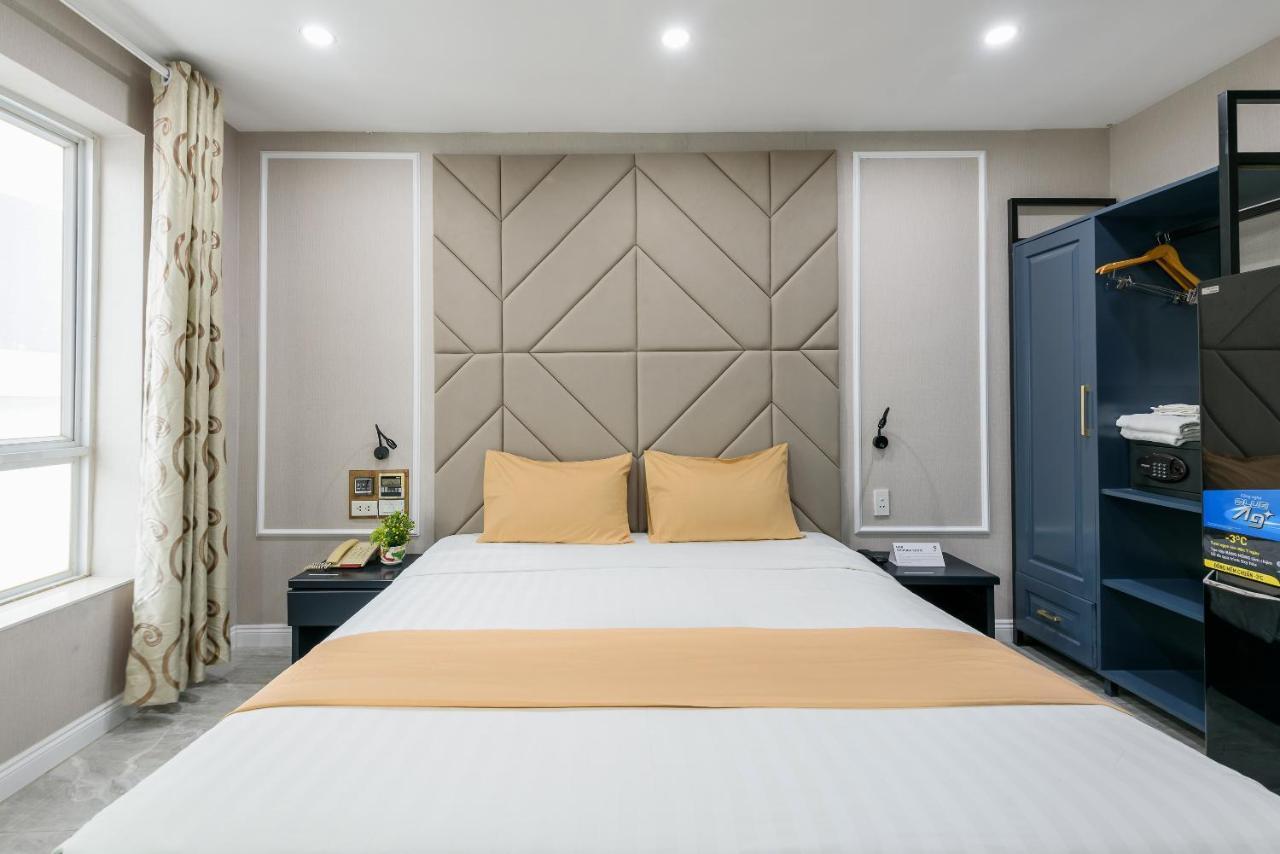 Cozrum Lux - The Arrivals Hotel Ho Chi Minh-stad Buitenkant foto