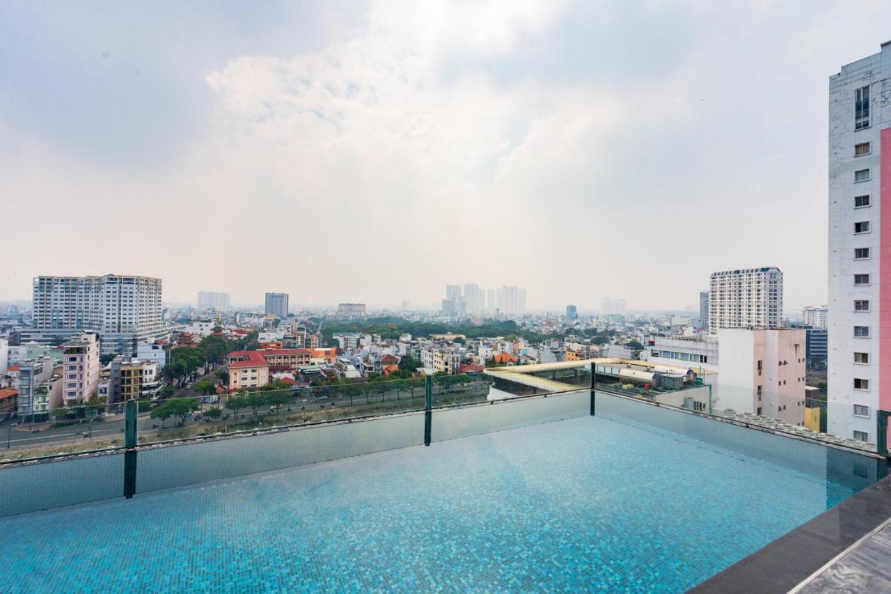 Cozrum Lux - The Arrivals Hotel Ho Chi Minh-stad Buitenkant foto